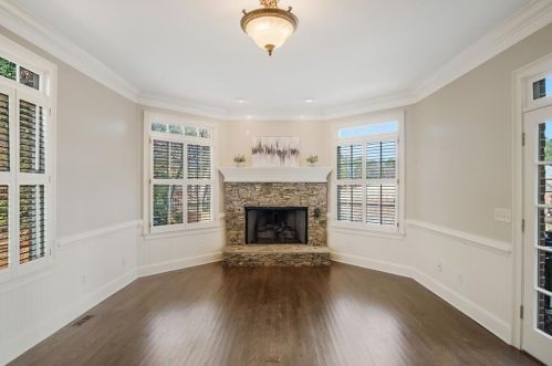 404 Colonsay Dr, Duluth GA 30097-4406 exterior