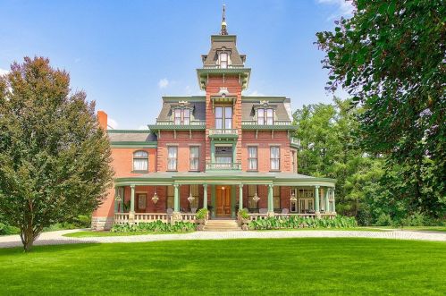 5501 Elgin St, Pittsburgh PA 15206-1432 exterior