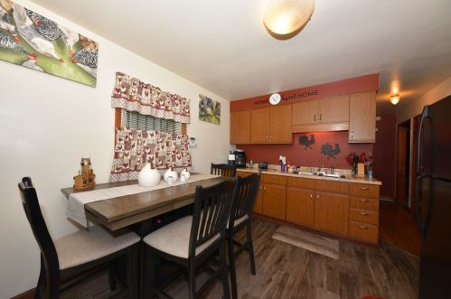 4563 44th St, Milwaukee, WI 53218-5245