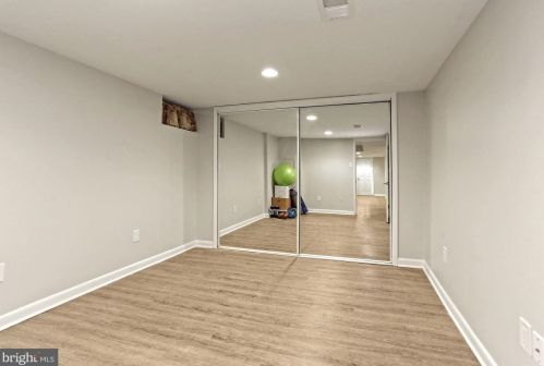 701 Rdg Dr, Mc Lean VA 22101-1620 exterior