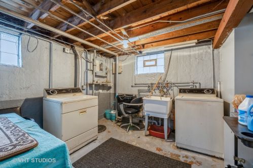 2246 9 Ave, Broadview IL 60153-1531 exterior