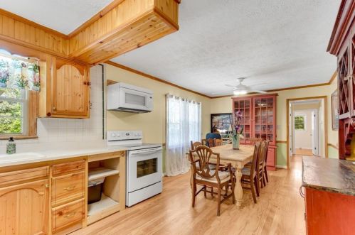 5910 Charles Ln, Austell GA 30106-3127 exterior