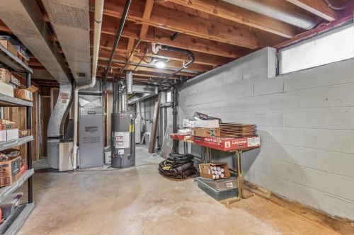 261 Gresham Ave, Saint Paul MN 55128-3916 exterior