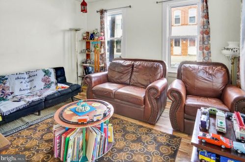 19 Mcallister St, Hanover, PA 17331-3232