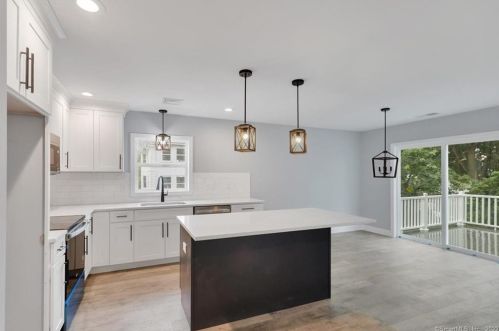 18 Belmont St, New Britain, CT 06053-3505