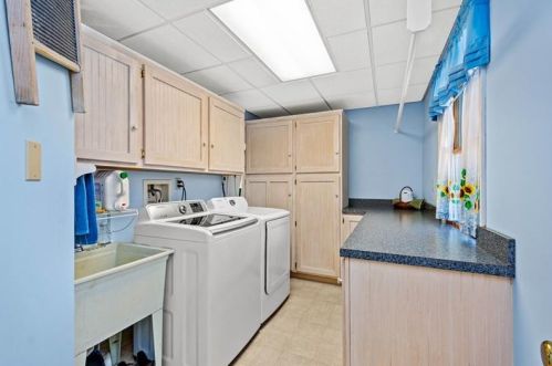 124 Frd St, Pittsburgh PA 15122-4106 exterior