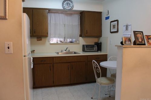 195 Swinton Ave, Bronx NY 10465-1920 exterior