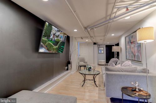 5412 Cedar Ave, Philadelphia PA 19143-1952 exterior