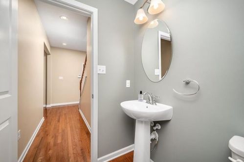 216 Overlook Dr, Pittsburgh PA 15216-1545 exterior