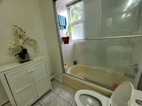 556 St, Union City NJ 07087-2510 exterior