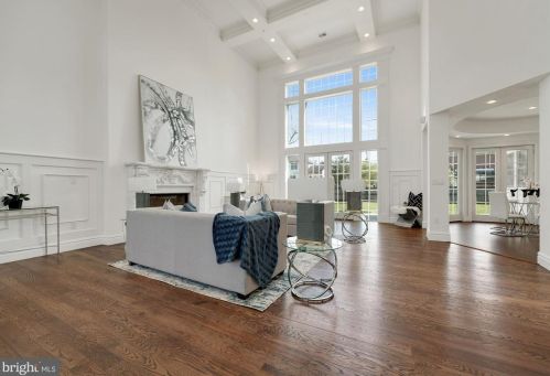 9318 Cranford Dr, Rockville MD 20854-2231 exterior