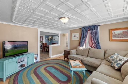 33 5th St, Dover NH 03820-2948 exterior