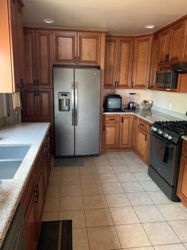 947 Magnolia St, Compton, CA 90220-1827