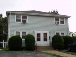 15 High St, Newton, MA 02461-1925