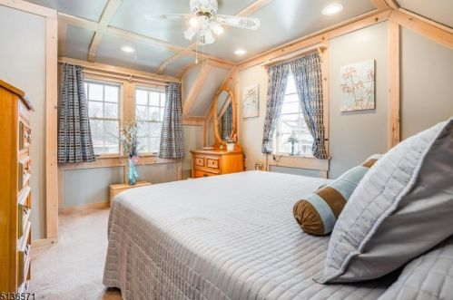 2065 Prospect Ave, Scotch Plains NJ 07076-1369 exterior