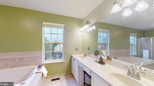 14 Livingston Ln, Lumberton Township NJ  08048-6210 exterior