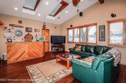 16 Troilus Dr, Old Bridge NJ 08857-2723 exterior