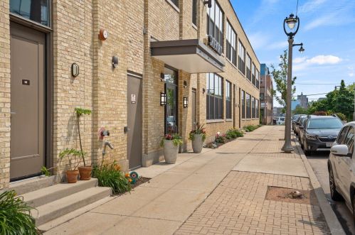 1924 Hubbard St, Milwaukee WI 53212-3740 exterior