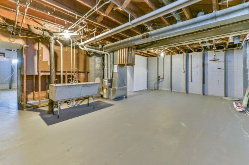 5242 82 Ct, Milwaukee WI 53218-2503 exterior