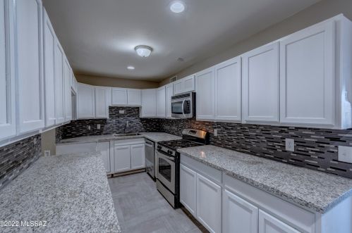 5852 30 St, Tucson AZ 85713-3606 exterior