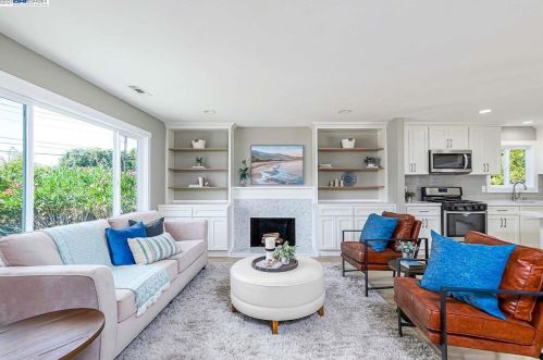 5501 Arizona Dr, Concord CA  94521-4026 exterior