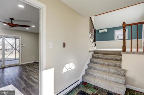 3075 Essex Pl, Lancaster PA  17601-1612 exterior