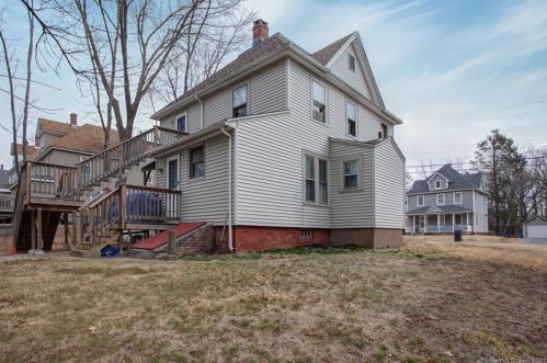 90 Smt St, Manchester CT 06040-4263 exterior