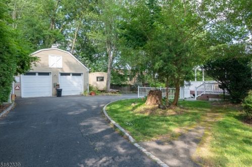 42 Park St, Florham Park NJ  07932-1202 exterior