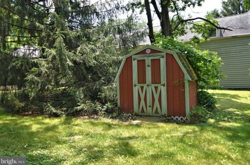 613 Chestnut St, Limerick PA 19468-2115 exterior