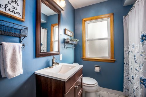 11629 Artesian Ave, Chicago IL 60645-5302 exterior