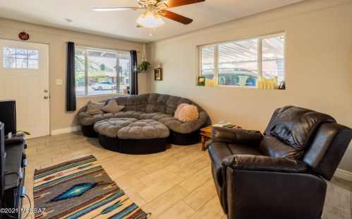 730 Benton Ave, Tucson, AZ 85711-1121