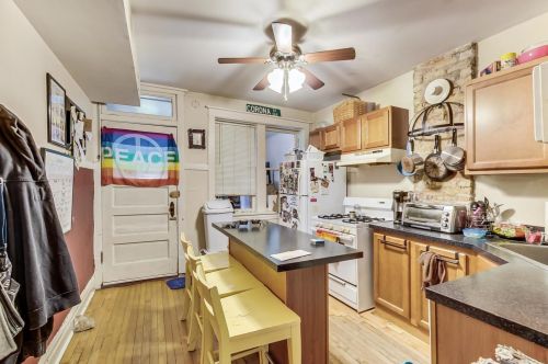 3315 Oakley Ave, Chicago IL 60618-6207 exterior