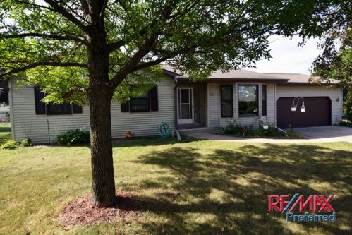 1416 Harvest Ln, Reedsburg, WI 53959-2205