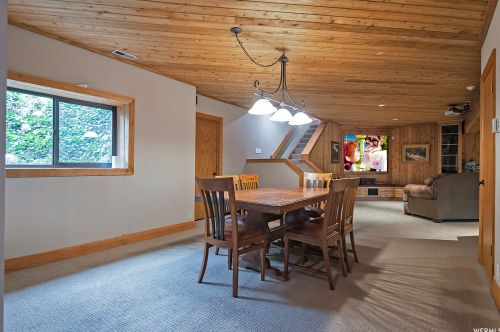 10188 Dimple Dell Ln, Sandy UT 84092-4505 exterior