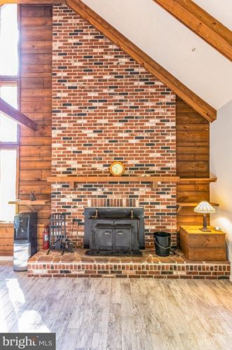 29 Dogwood Ln, Chester PA 19014-1210 exterior