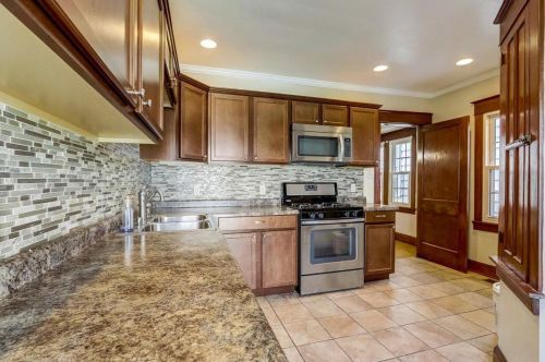 1321 73 St, Milwaukee WI 53214-3134 exterior