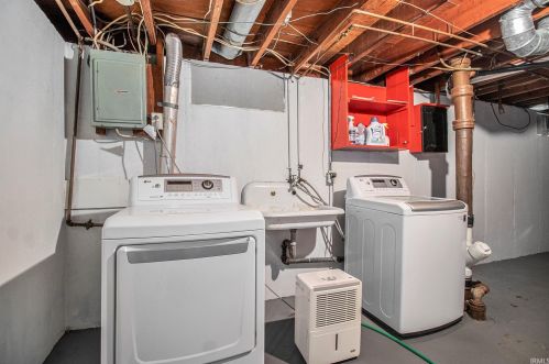 705 Geyer Ave, Mishawaka IN 46544-4334 exterior