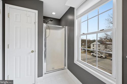 26 5 St, Media PA 19063-2819 exterior