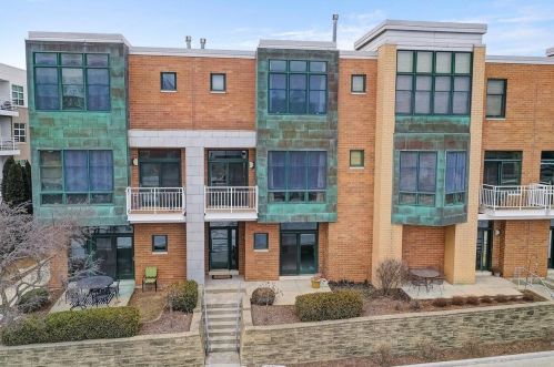 1781 Riverwalk Way, Milwaukee WI  53212-3985 exterior