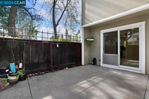 372 Camelback Rd, Concord CA  94523-1357 exterior