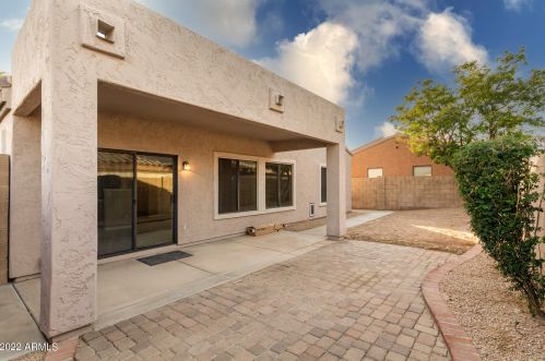 7020 30 St, Phoenix AZ 85042-6010 exterior