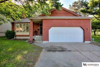 7805 Potter Plz, Omaha, NE 68122-1446