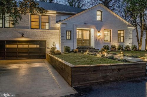 2810 Ellicott St, Washington, DC 20008-1019