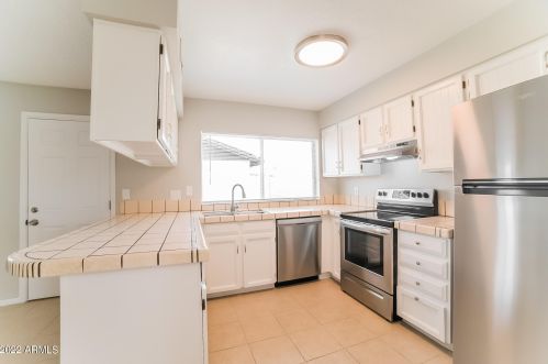 12841 40th Ave, Phoenix AZ  85029-1980 exterior