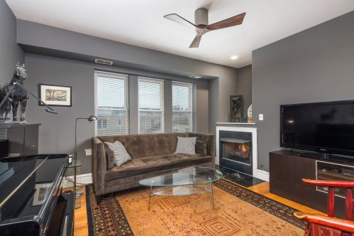 5827 Paulina St, Chicago, IL 60660-3216