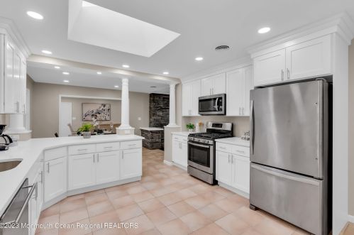 176 Bartley Rd, Jackson Twp NJ  08527-1240 exterior