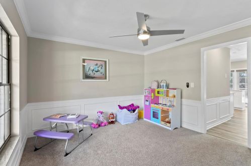 708 Grand Cir, Tampa FL  33617-7844 exterior