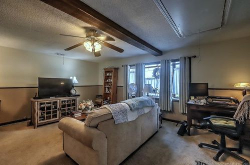 58 Washington St, Wallingford CT 06492-3530 exterior