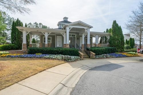 3665 Chattahoochee Summit Dr, Atlanta GA 30339-3289 exterior