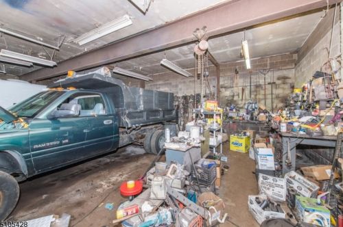 10 Lawrence Rd, Dover NJ 07869-3106 exterior